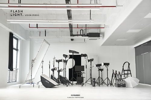 探秘自然光影 戶(hù)外露營(yíng)裝備攝影全解析